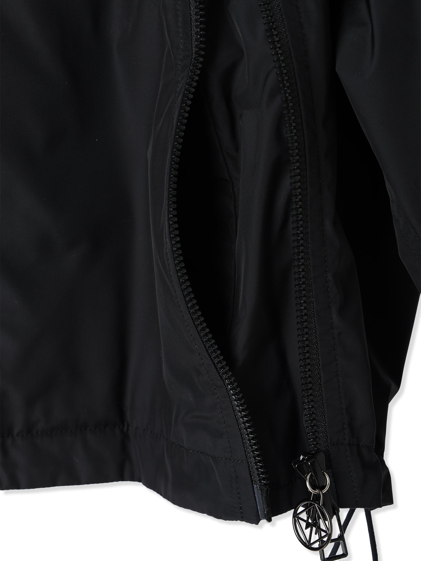 GLASSY NYLON FULL-ZIP SHORT HOODED JACKET