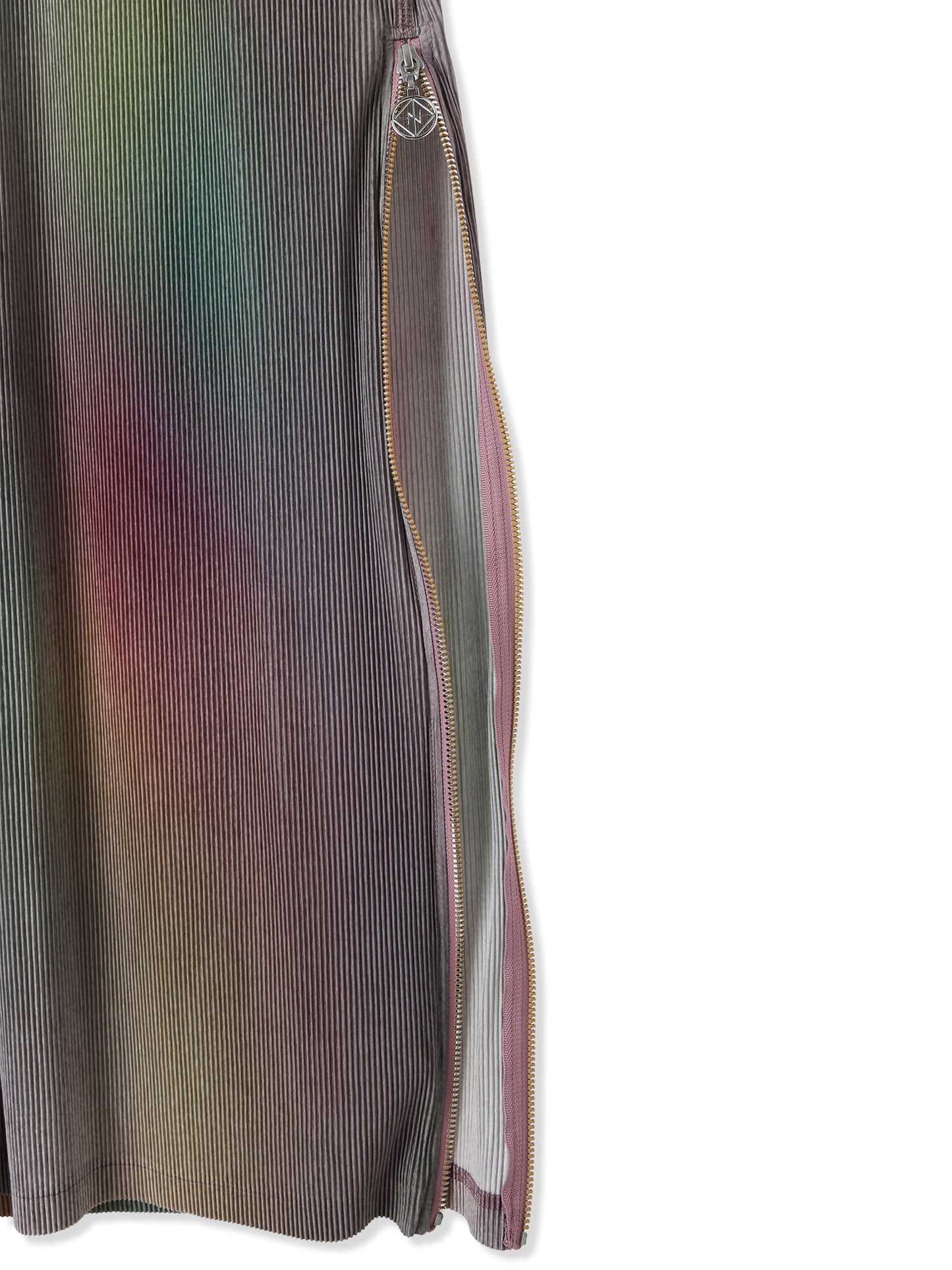 SILKY PLEATS PRINTED SLEEVELESS DRESS