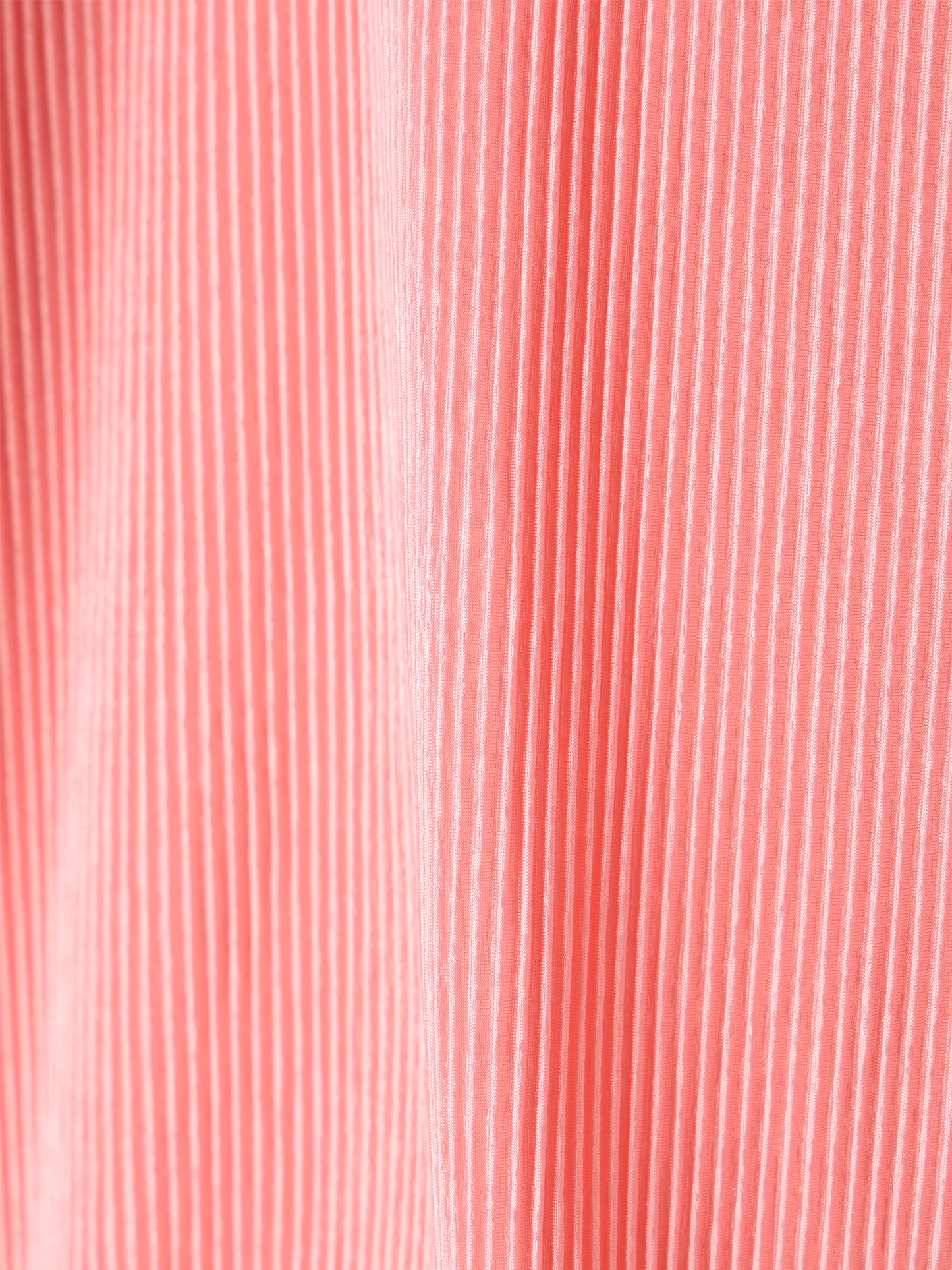 SILKY PLEATS HOODIE