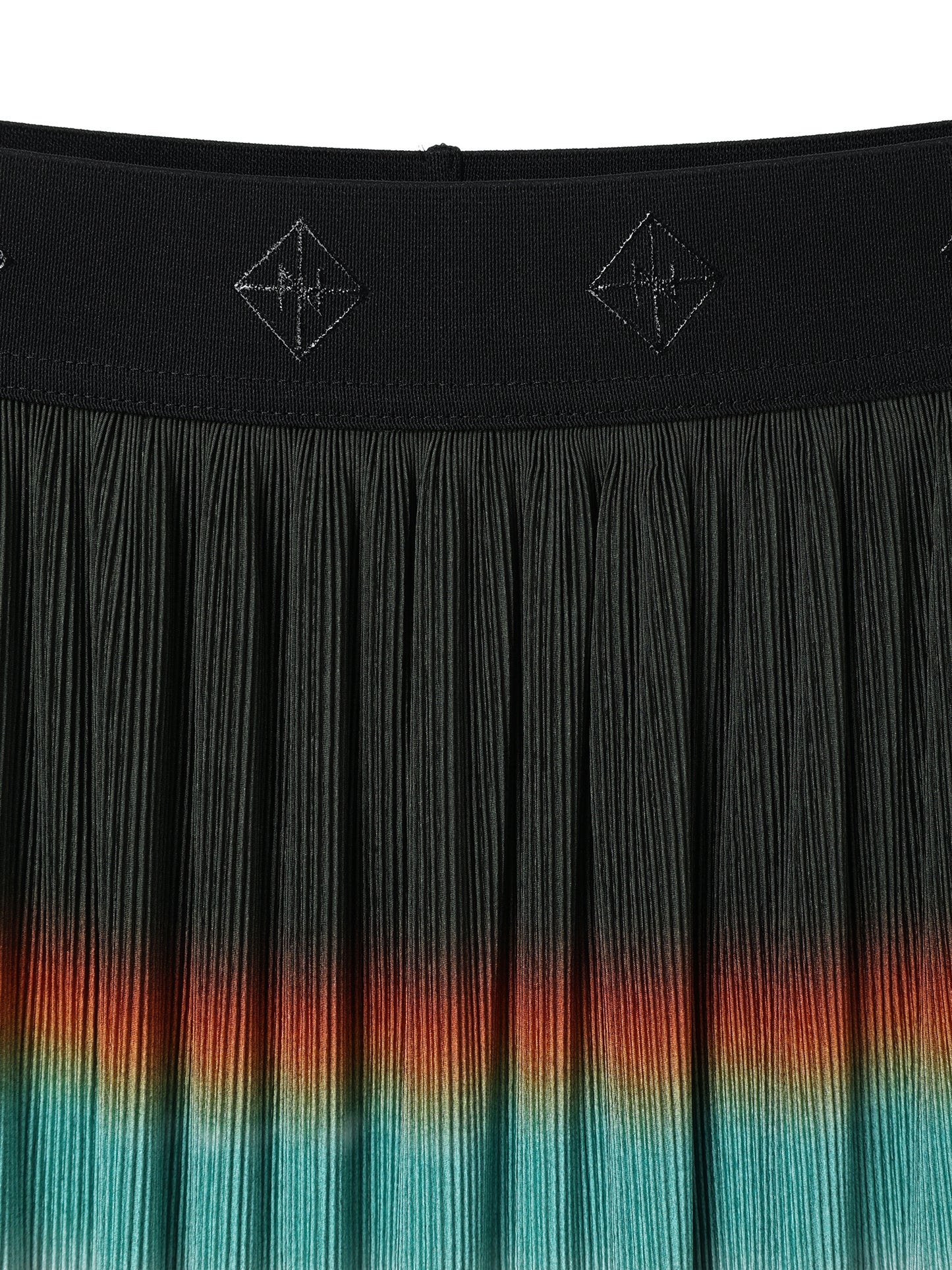 SILKY PLEATS PRINTED SKIRT
