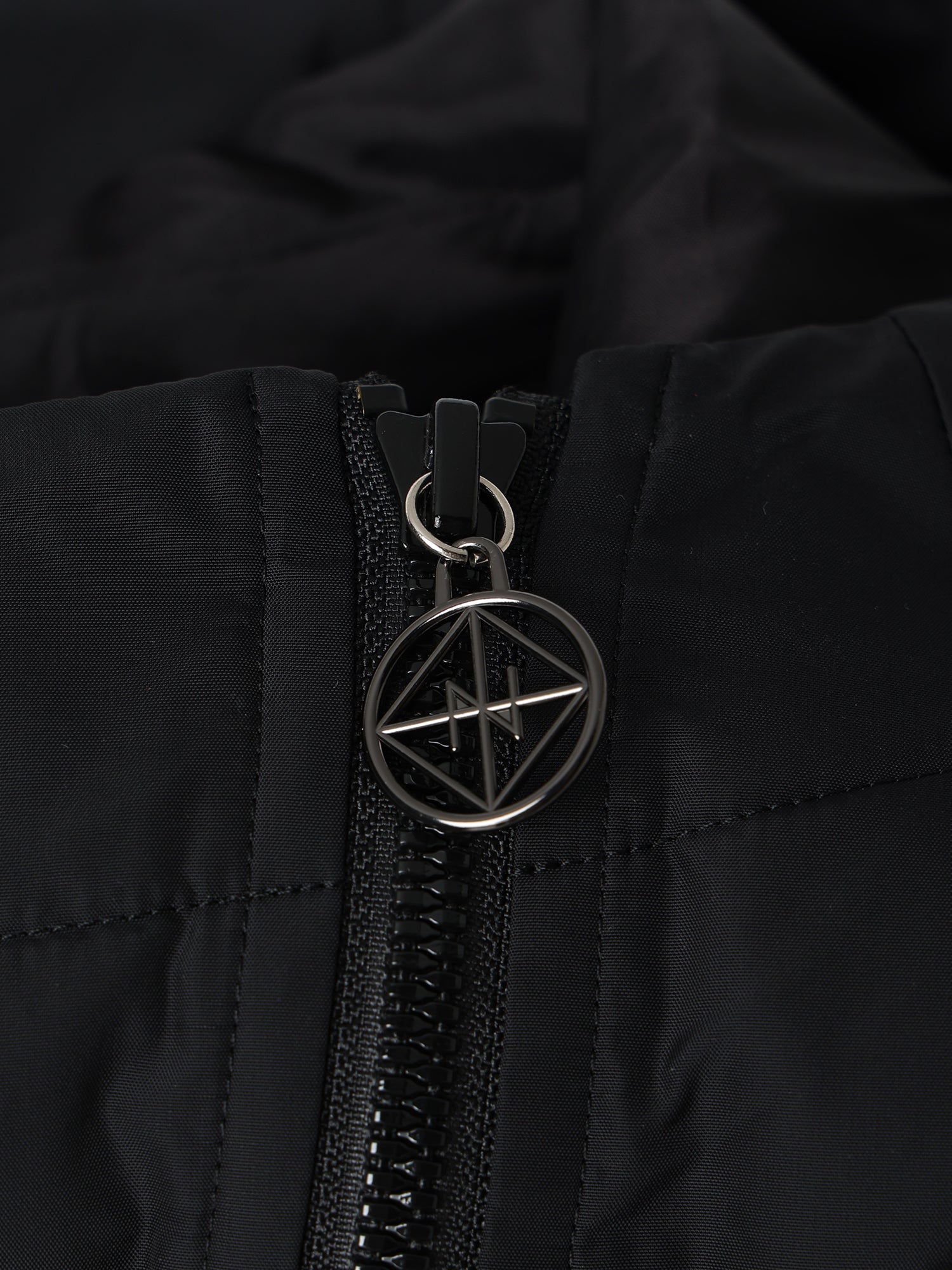 GLASSY NYLON DIAGONAL ZIP HOODED JACKET