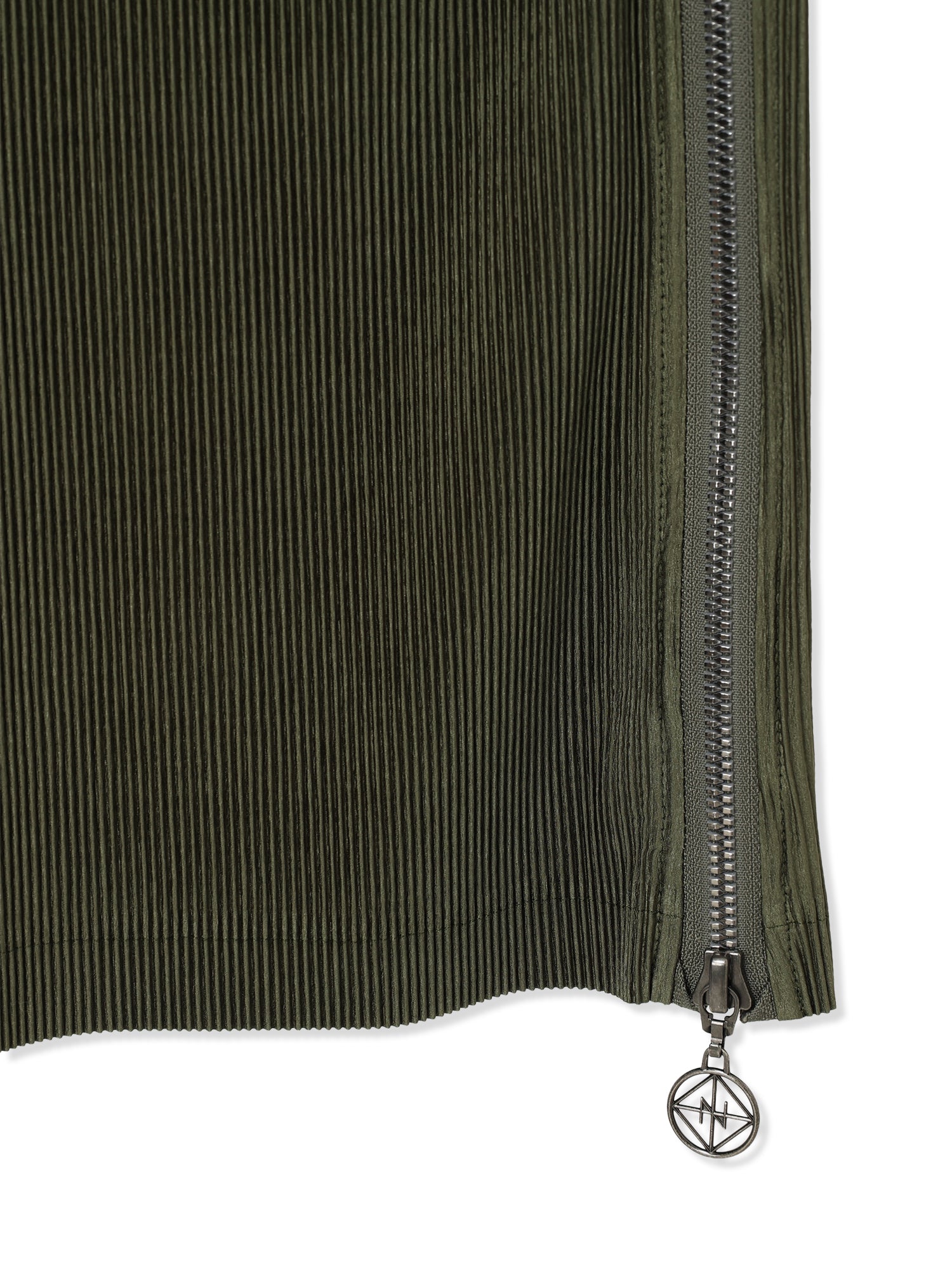 SILKY PLEATS SLEEVELESS DRESS