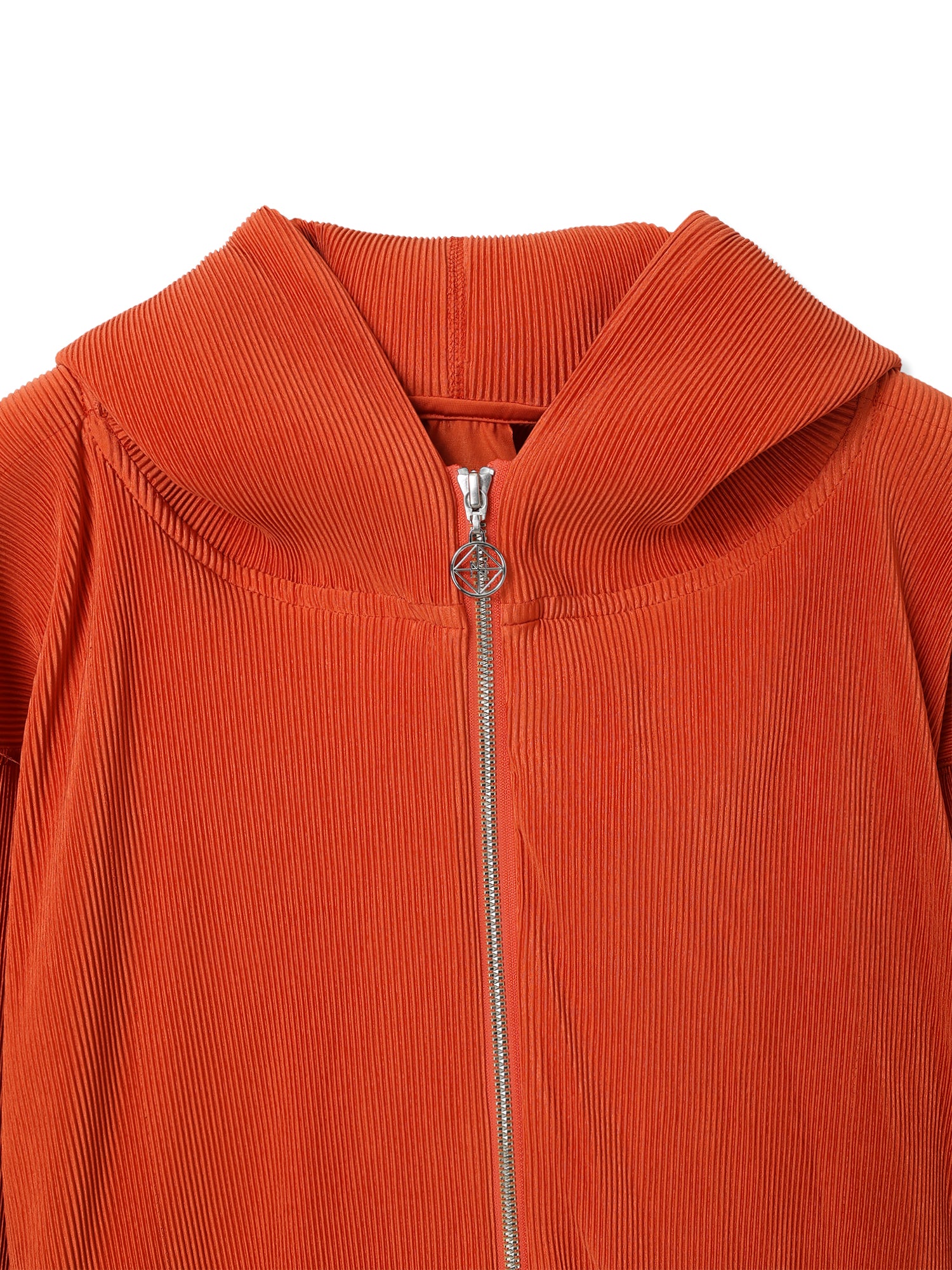 SILKY PLEATS HOODIE